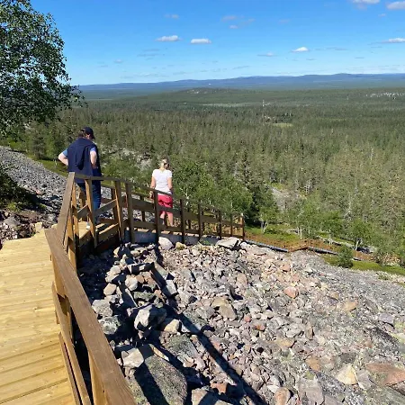 Luoston Vaeaertin Kammi Alpehytte Luosto
