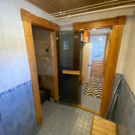 Luoston Vaeaertin Kammi Alpehytte Luosto