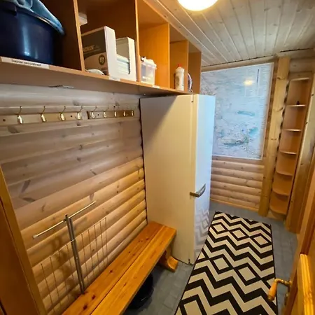 Alpstuga Luoston Vaeaertin Kammi