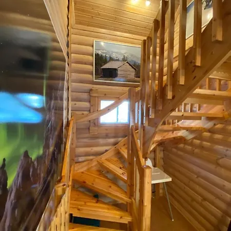 Luoston Vaeaertin Kammi Alpstuga