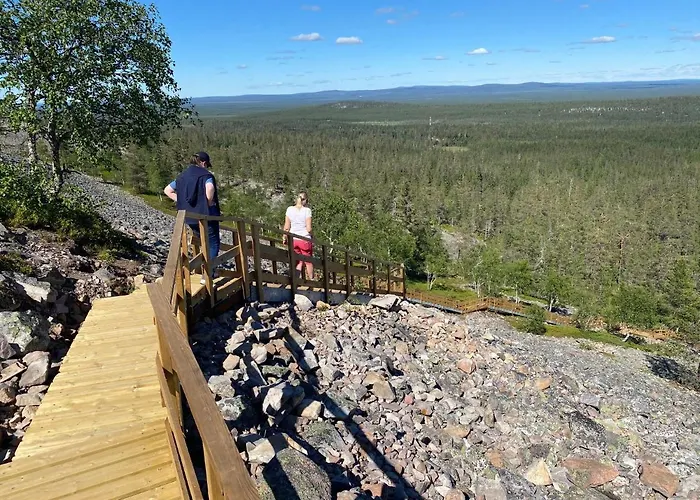 Luoston Vaeaertin Kammi Chalet Luosto